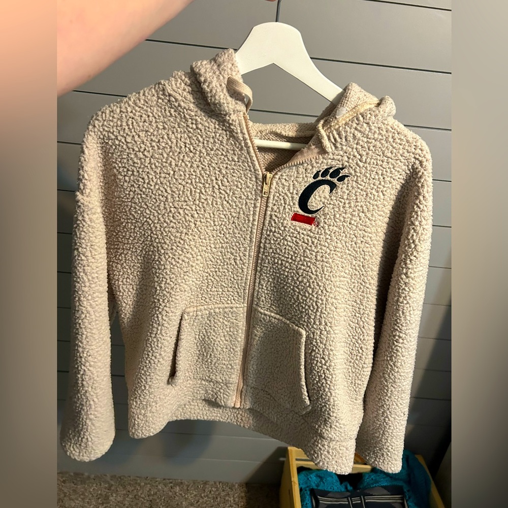Cincinnati zip up
